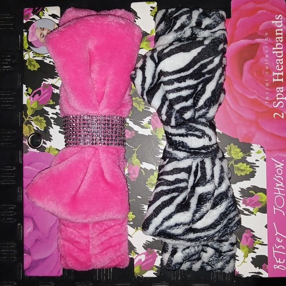 Betsey Johnson Pink and Zebra Spa Headbands Facial collection NWT - Picture 6 of 6
